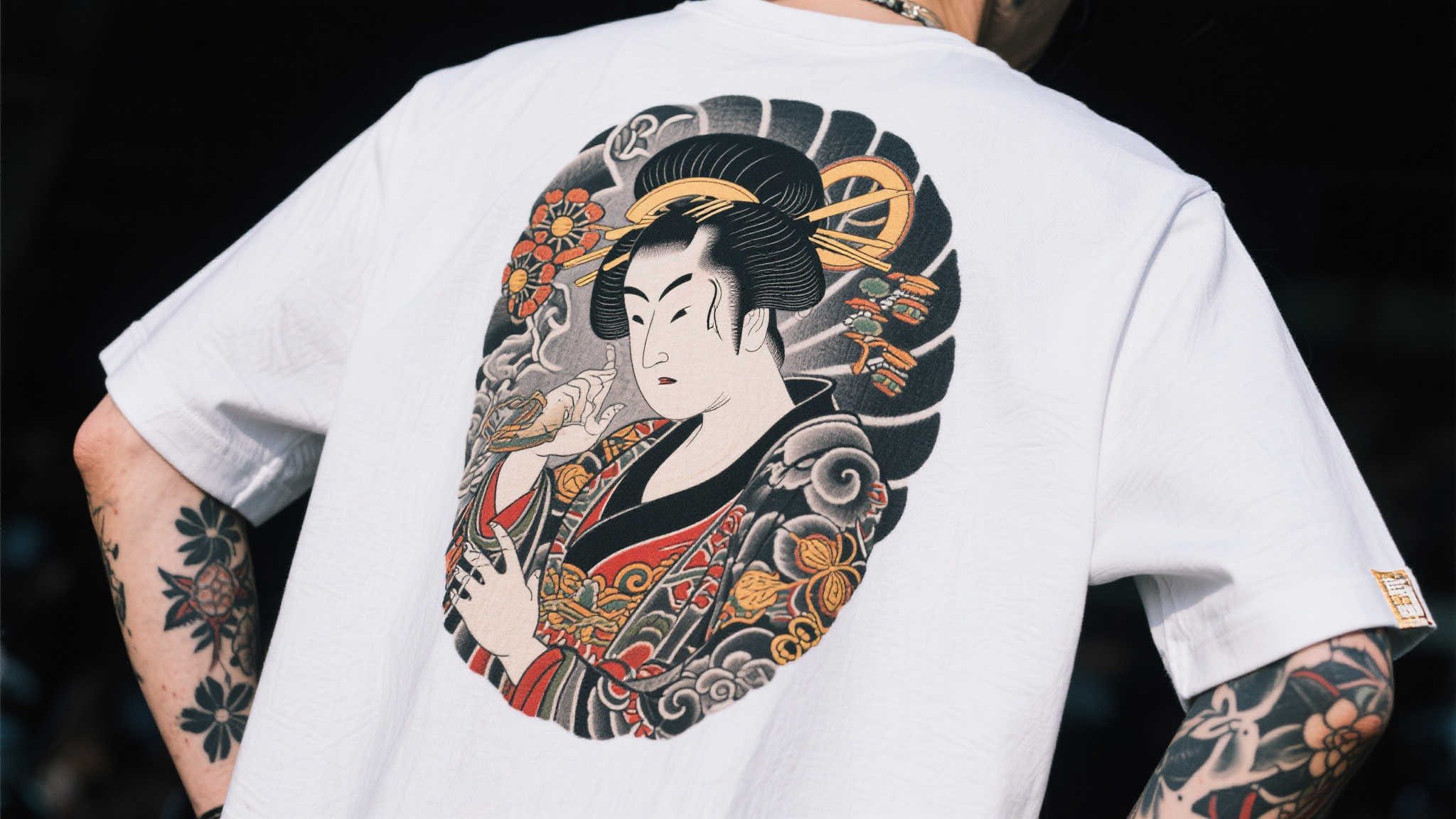 刺青艺术启发！如龙品牌推出全新联名服饰系列